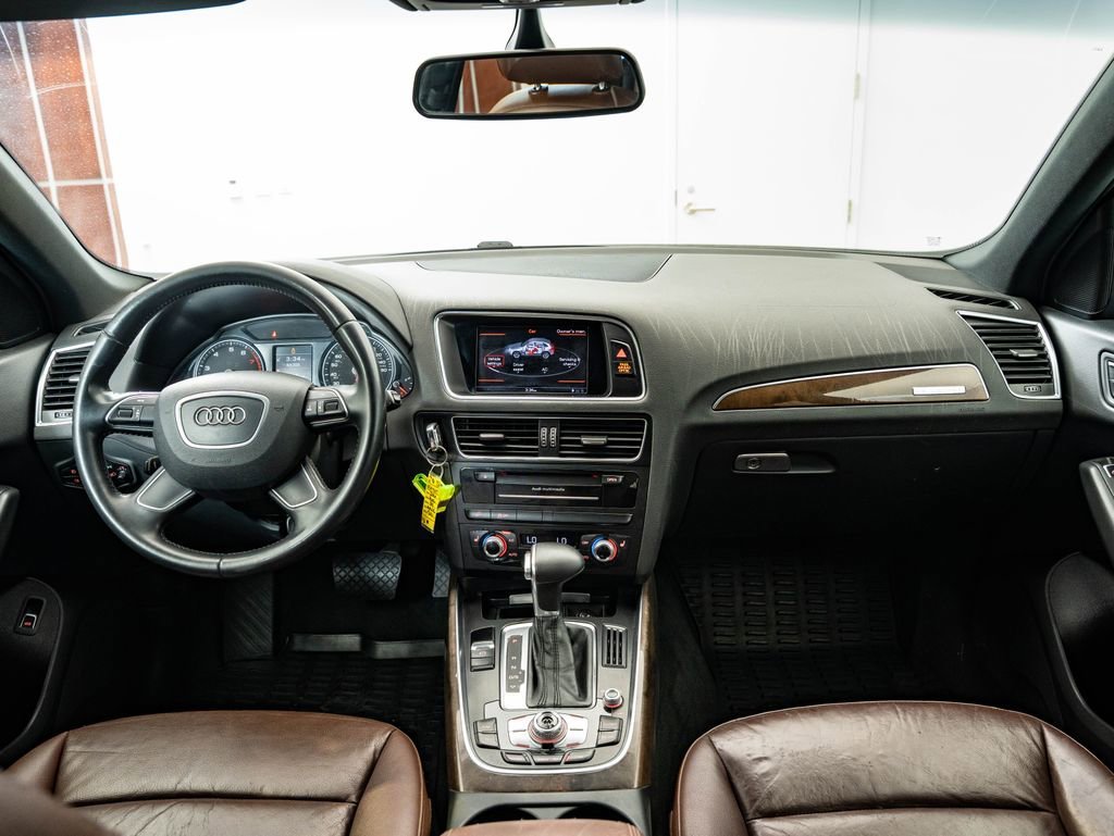 Used 2016 Glacier White Audi 2.0T Premium image 4