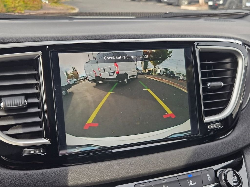 2026 Chrysler Voyager LX - Photo 21