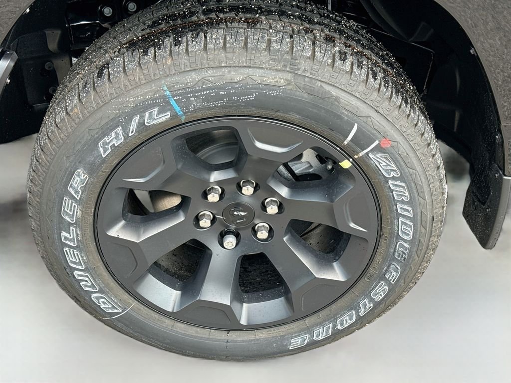 New 2026 Diamond Black Crystal Pearlcoat RAM Express image 9