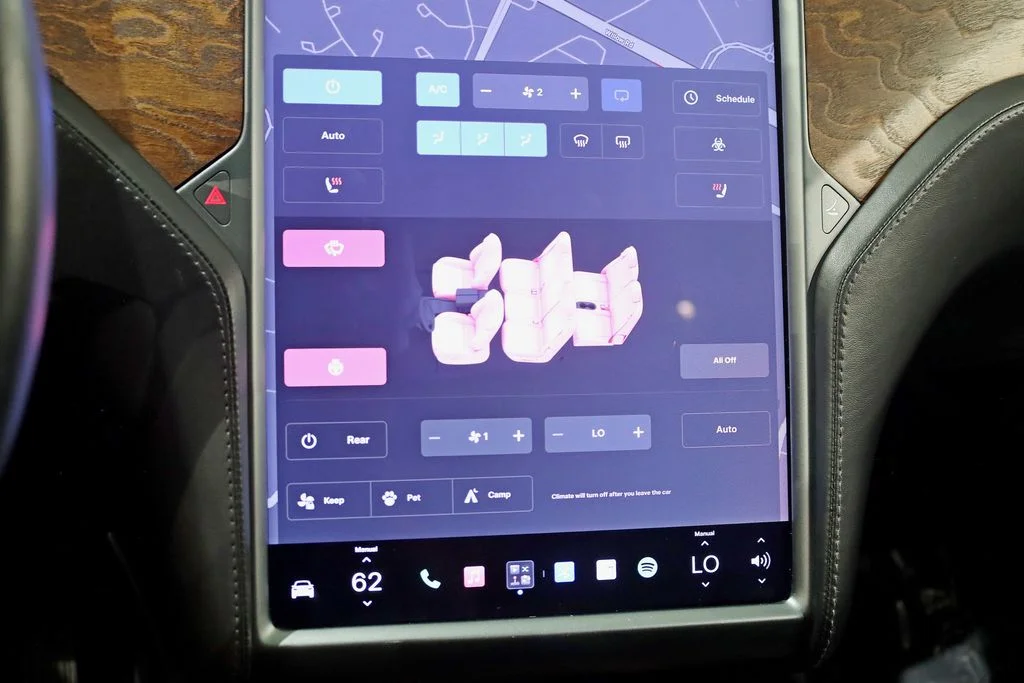 Used 2020 Black Tesla Long Range image 18