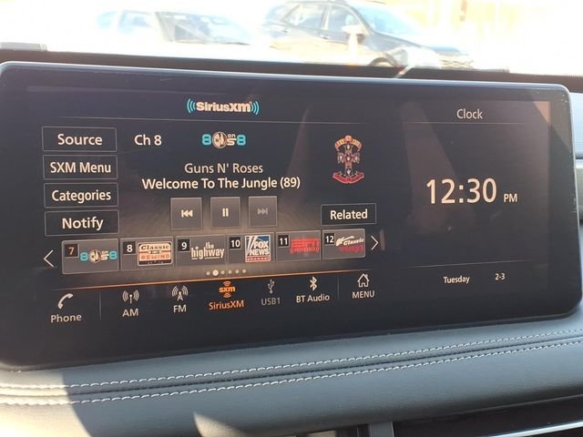 Used 2025 Black INFINITI LUXE image 18