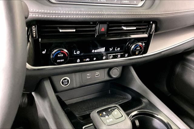 Used 2022 Gray Nissan SV image 14