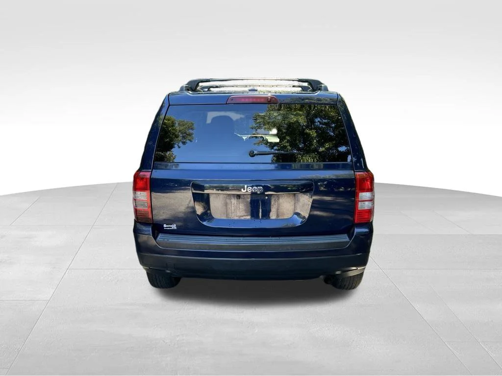 Used 2017 Blue Jeep Sport image 4