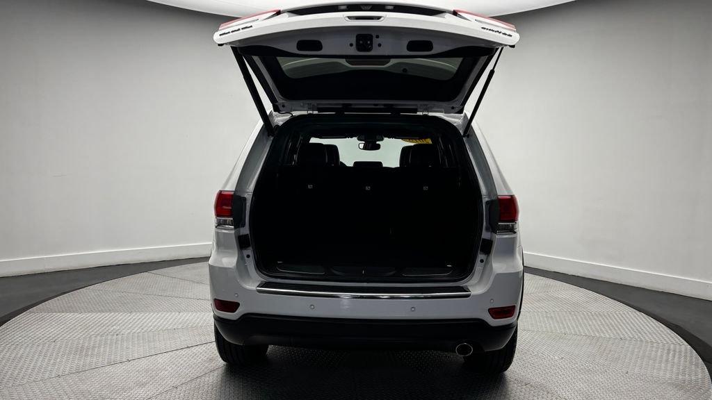 Used 2018 White Jeep Limited image 42