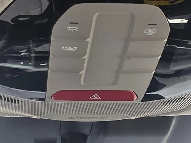 2025 Kia K4 LXS - Photo 22