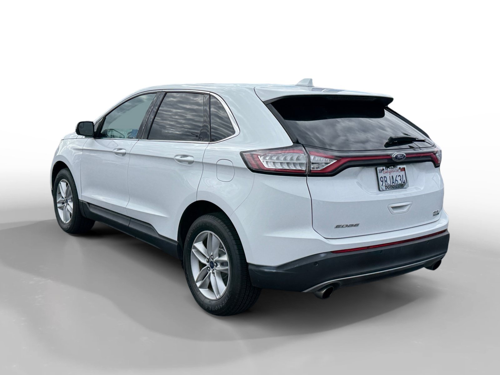 Used 2016 Oxford White Ford SEL image 3