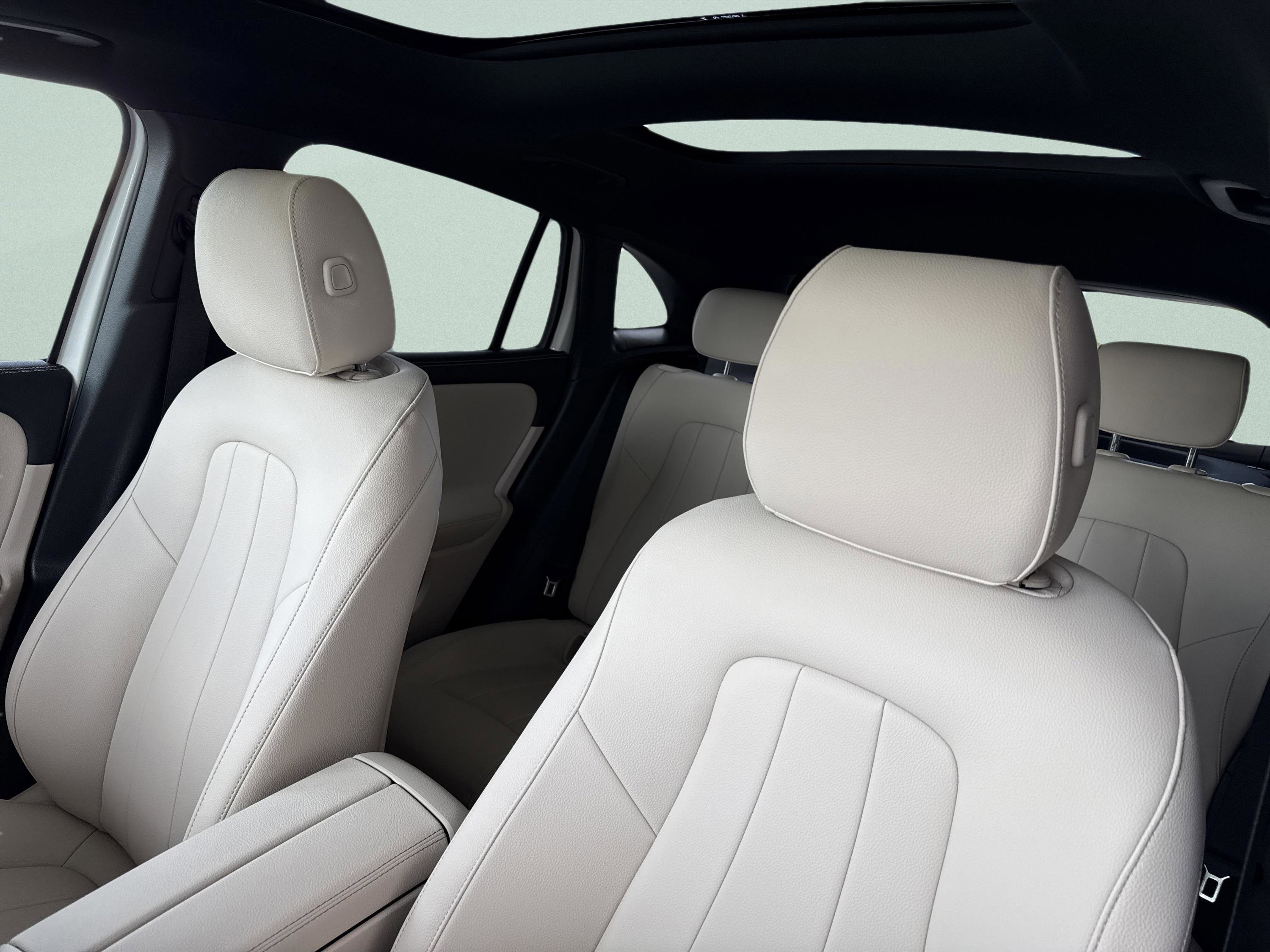 New 2026 Polar White Mercedes-Benz GLA 250 image 15