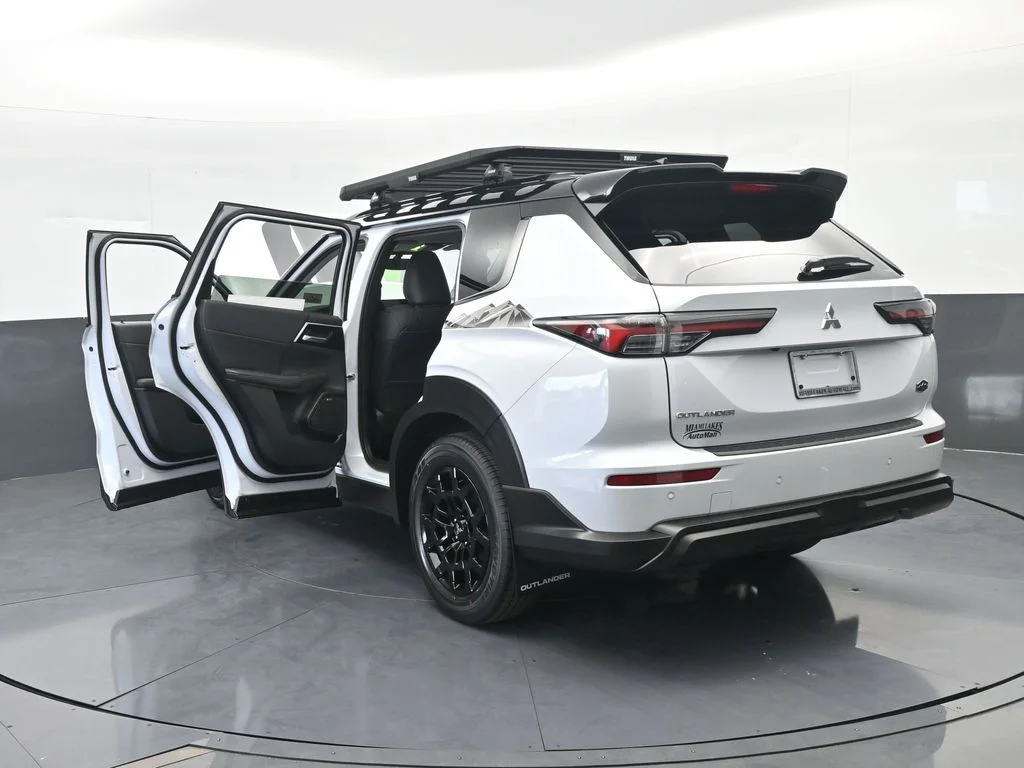 New 2026 White Mitsubishi Trail Edition image 84