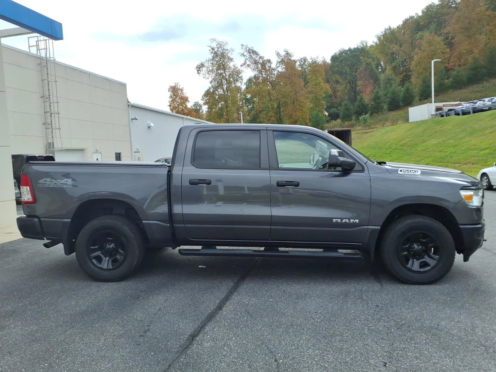 Certified Used 2019 Granite Crystal Metallic Clearcoat Ram Tradesman image 4