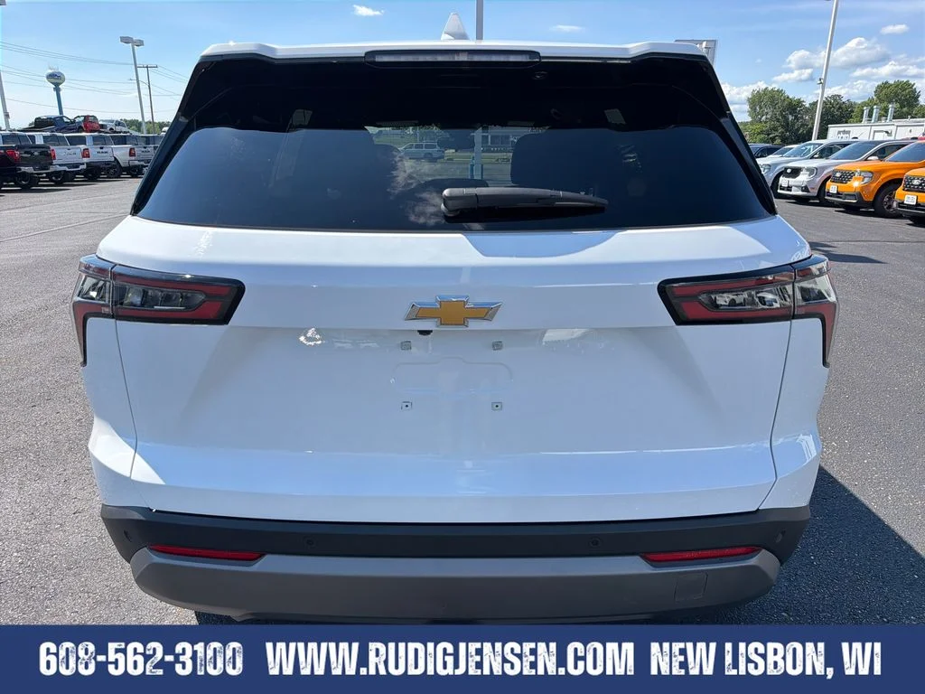 Used 2026 White Chevrolet LT image 4
