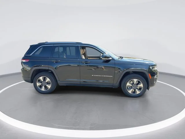 Used 2023 Black Jeep 4xe image 9