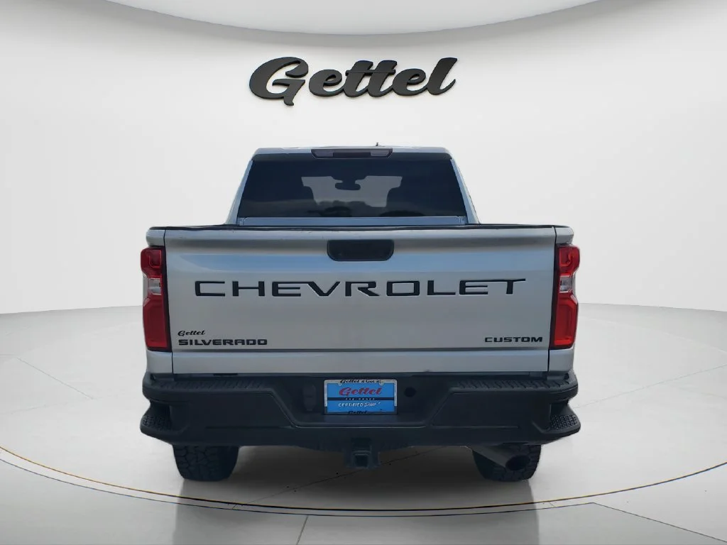 Used 2021 SILVER ICE METALLIC Chevrolet Custom image 6