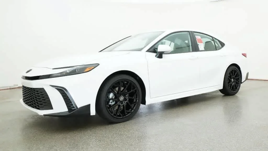 New 2026 Ice Cap Toyota SE image 17