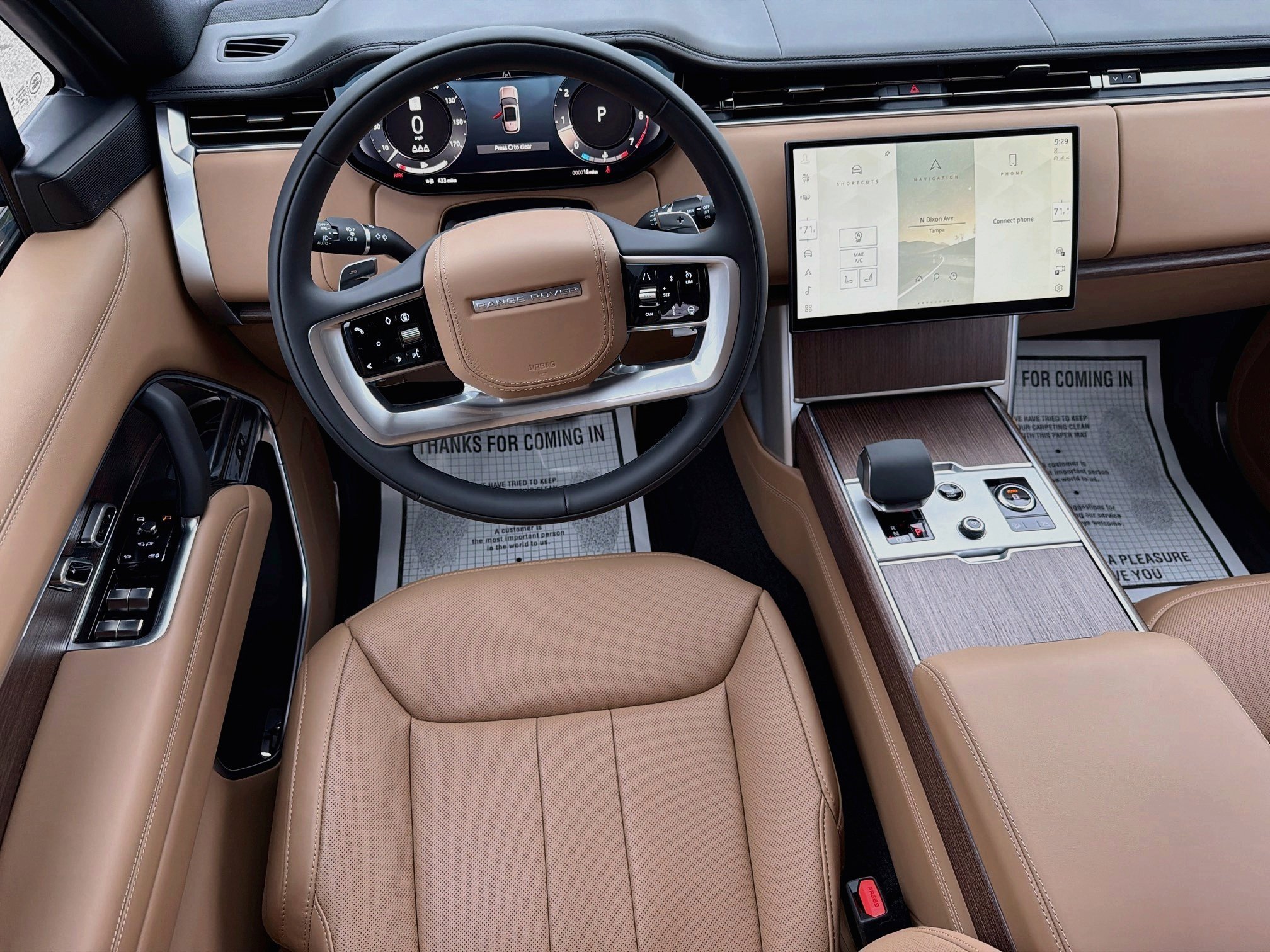 New 2027 British Racing Green LAND ROVER SE image 18
