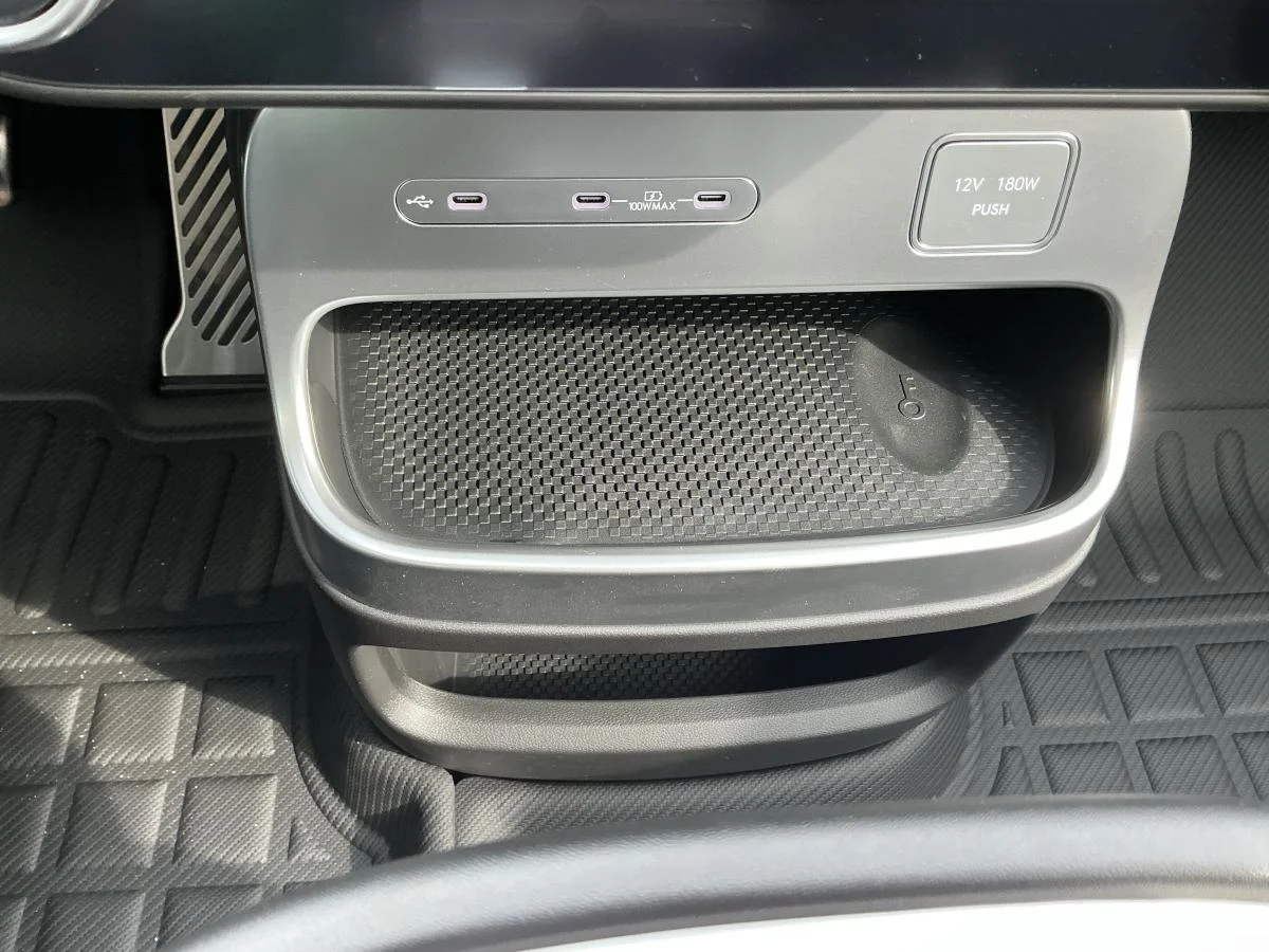 New 2026 White Hyundai Preferred image 29
