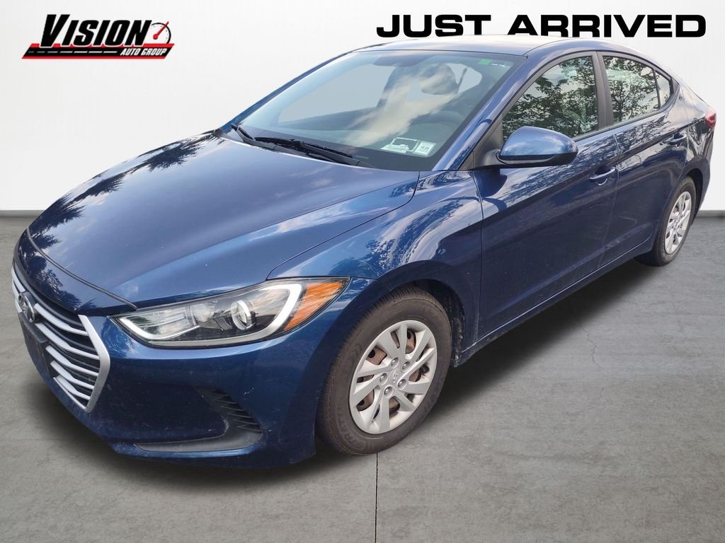 Used 2017 Blue Hyundai SE image 1