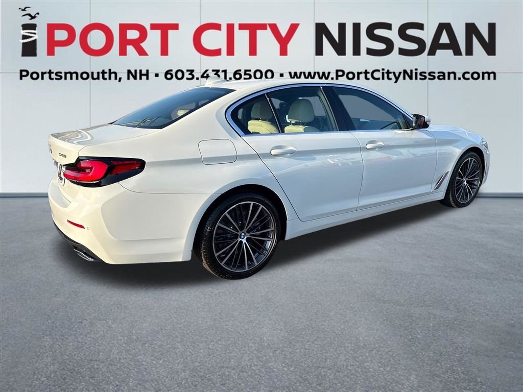Used 2023 Alpine White BMW 540i xDrive w/premium pkg image 33