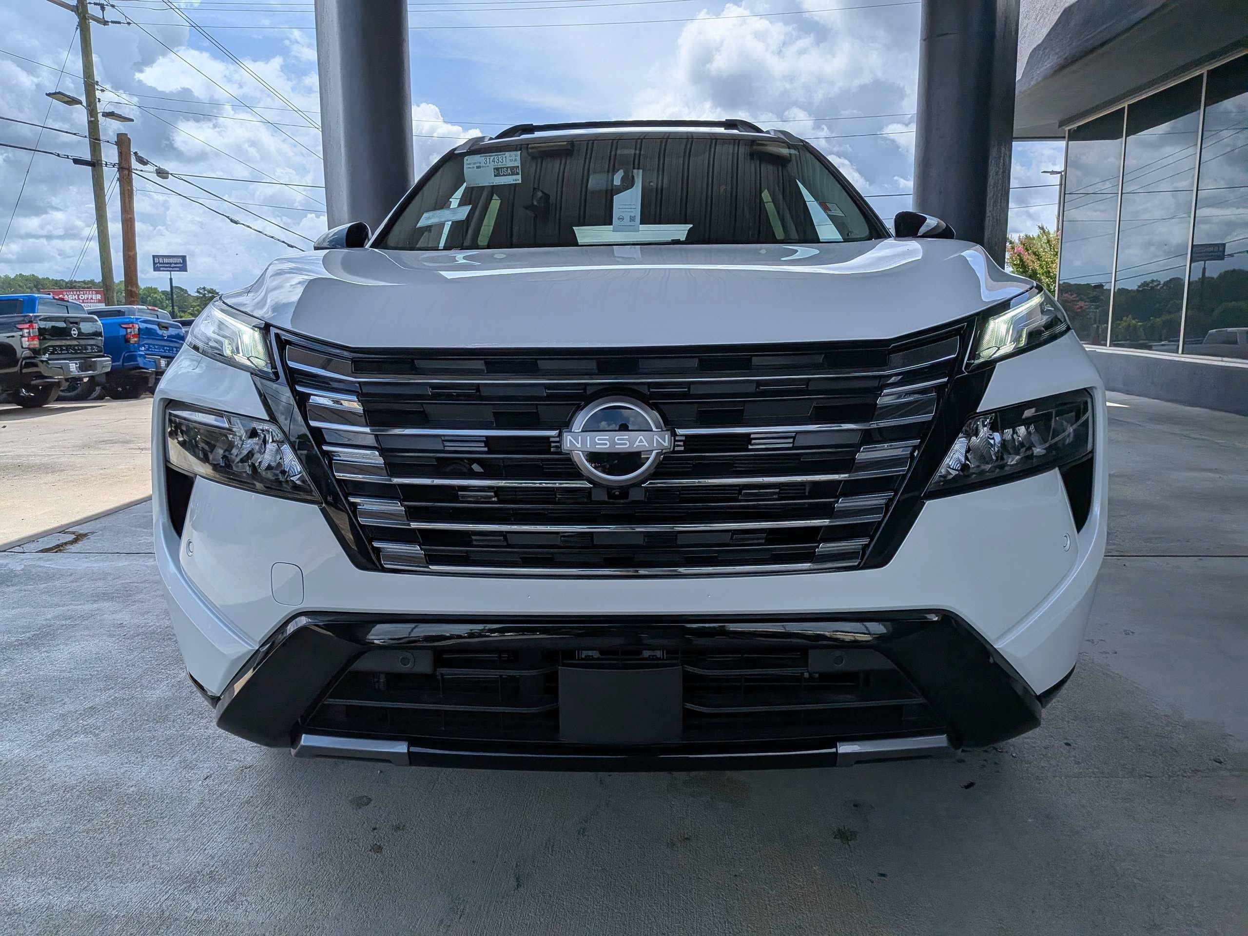 New 2026 White Nissan Platinum image 7