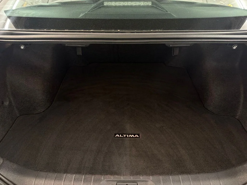Used 2025 Gun Metallic Nissan 2.5 SV image 20