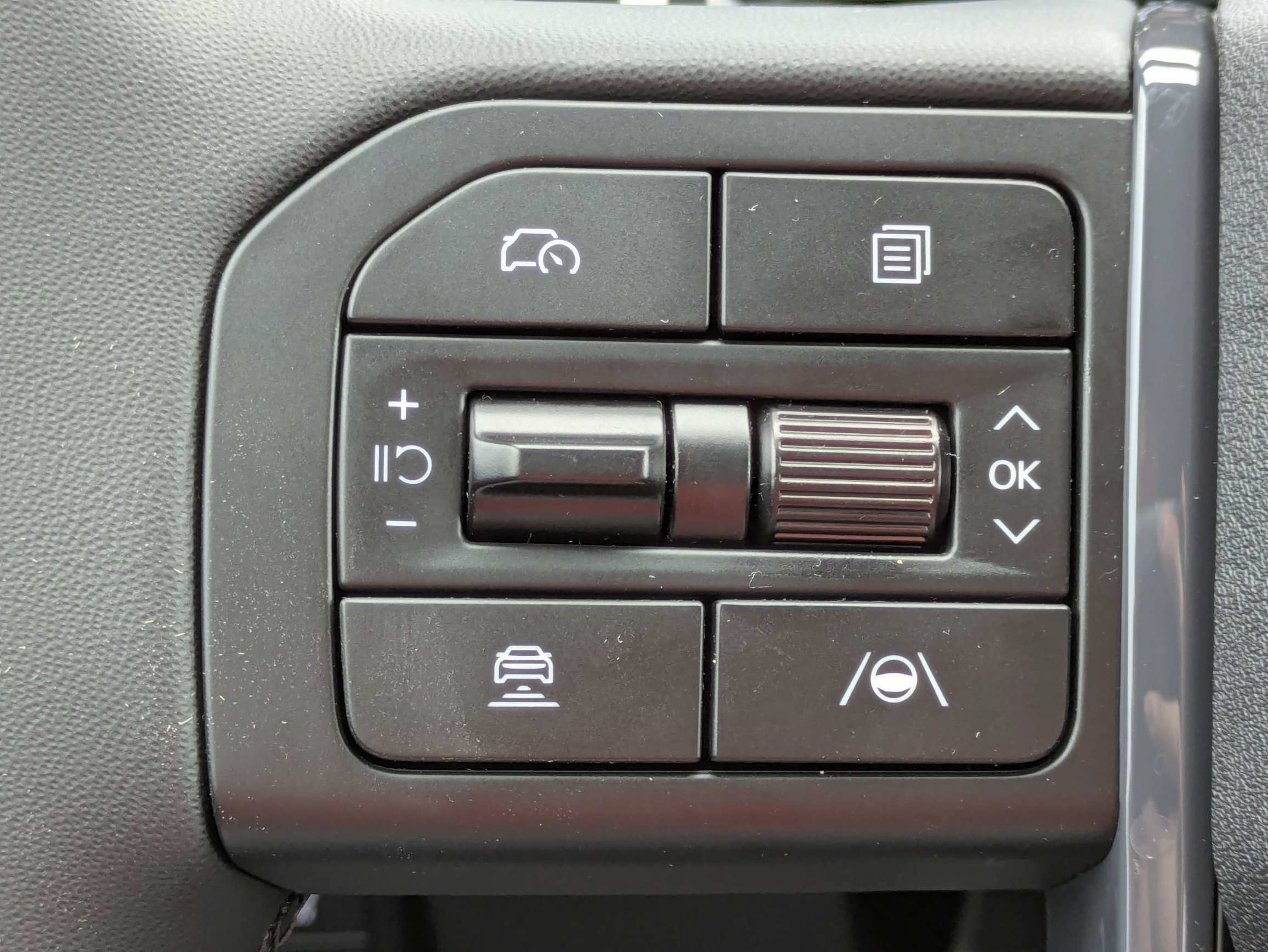 New 2027 Black Jade Green Kia X-Line SX image 34