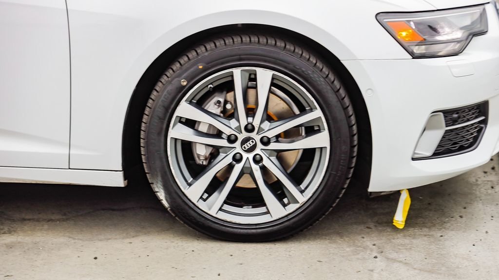 Used 2023 Ibis White Audi 45 Premium image 11