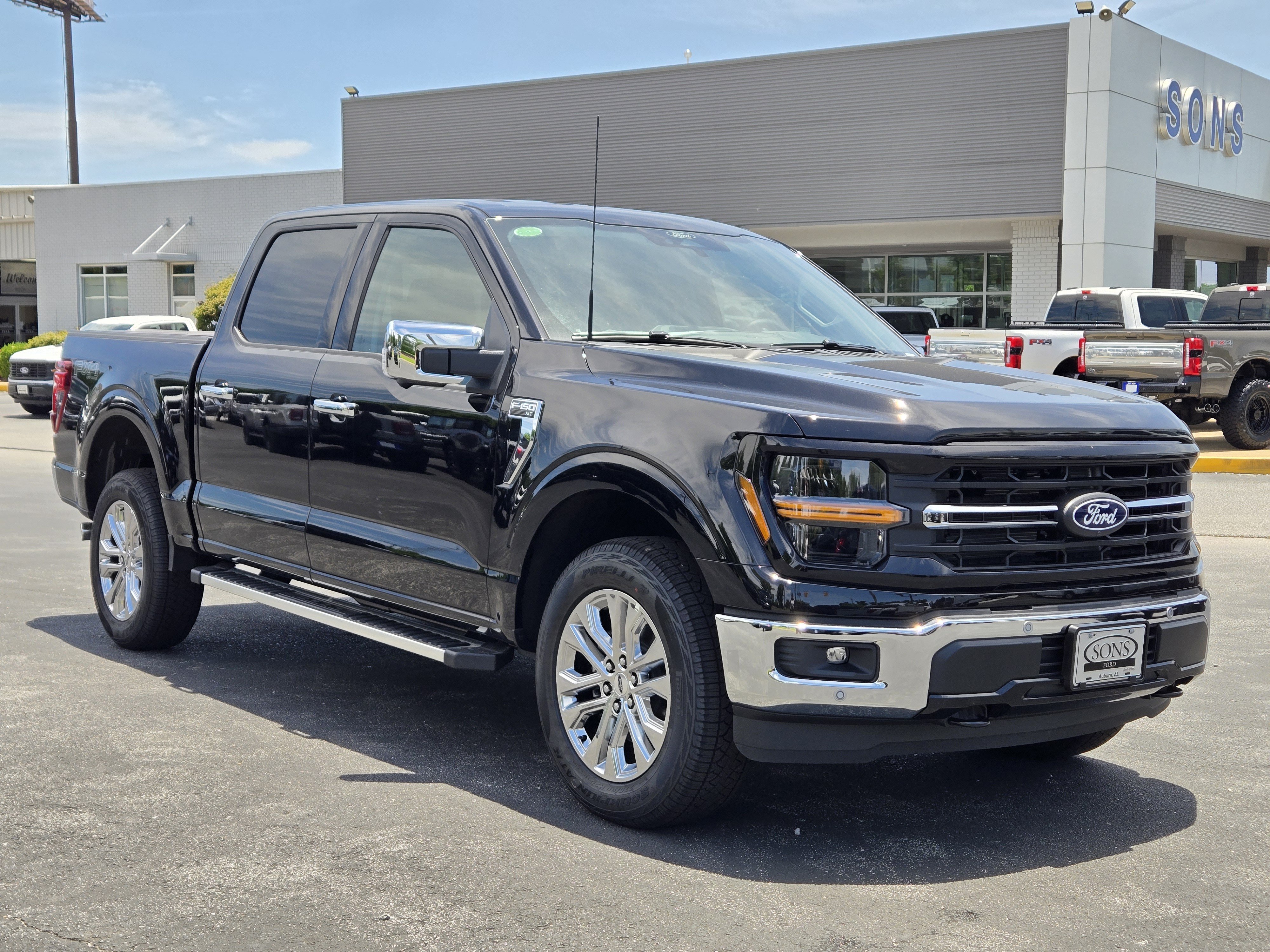 New 2026 AGATE BLACK METALLIC FORD XLT image 6