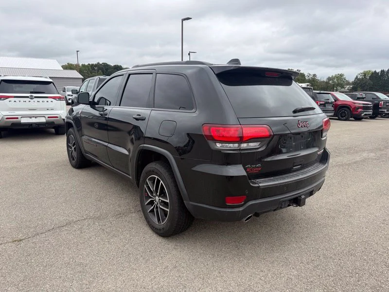 Used 2018 Black Jeep Trailhawk image 20