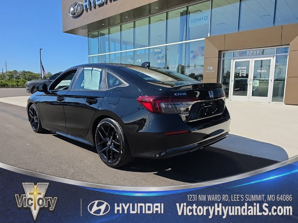 Used 2025  Honda Sport image 3