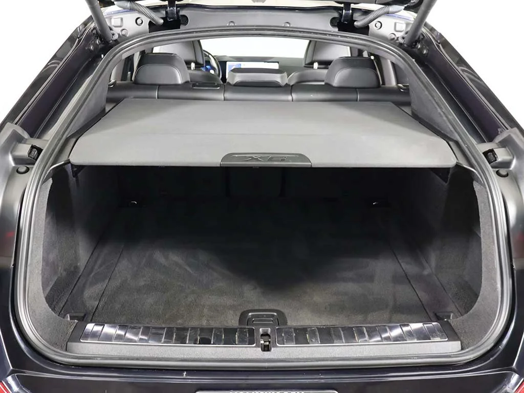 Used 2024 Carbon Black Metallic BMW xDrive40i image 23