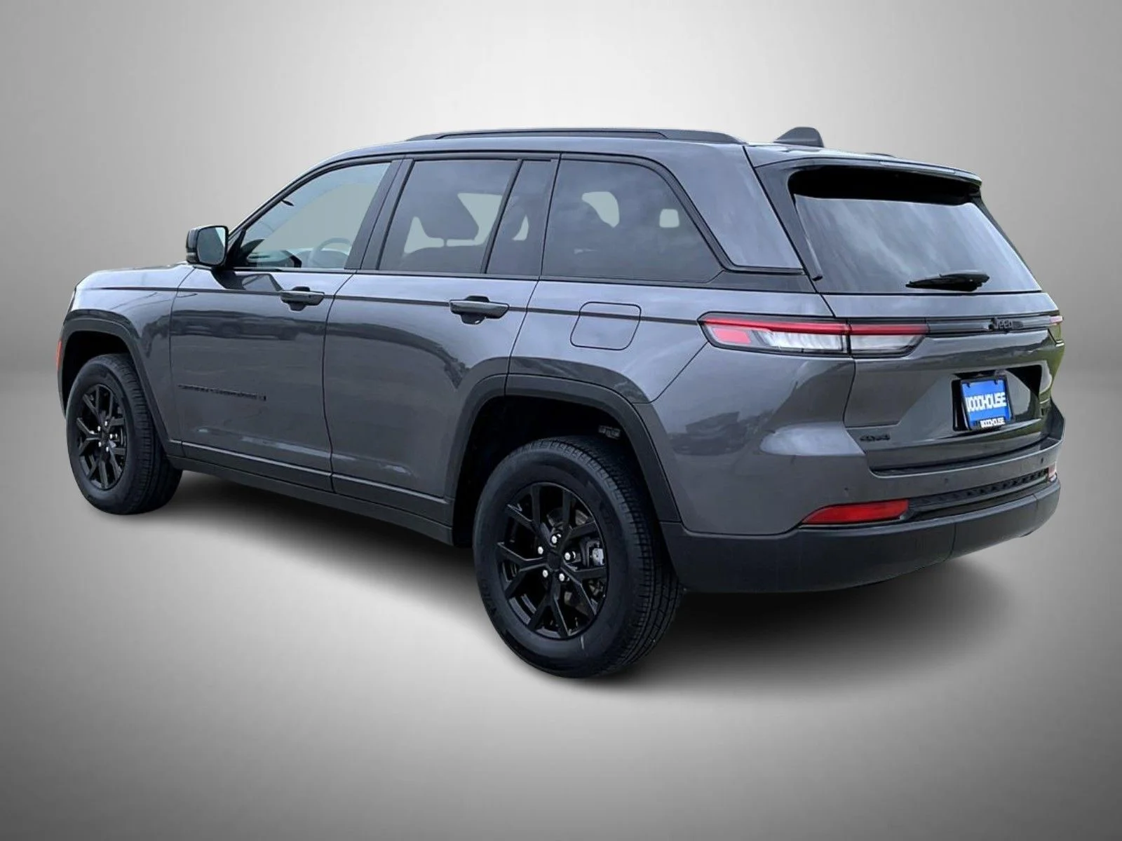 Used 2024 Gray Jeep Altitude image 7