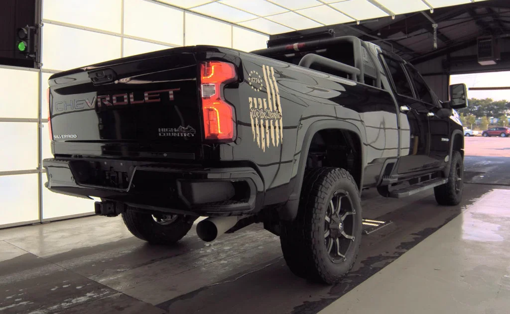 Used 2022 Black Chevrolet High Country image 4