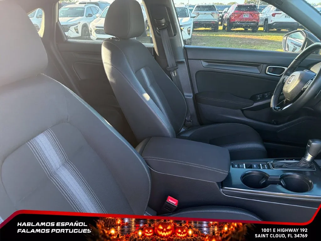 Used 2025  Honda Sport image 32