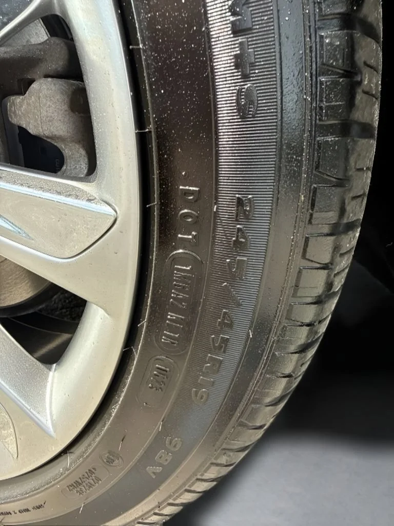 Used 2018 PHANTOM GRAY METALLIC Cadillac  image 36