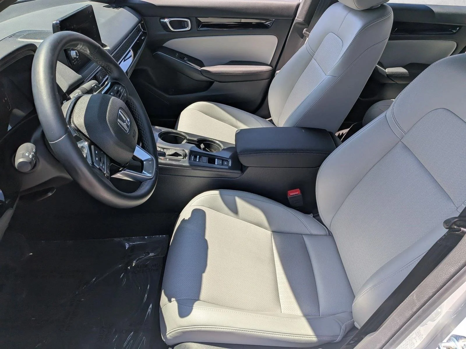 Used 2025 Platinum White Pearl Honda Sport Touring image 17