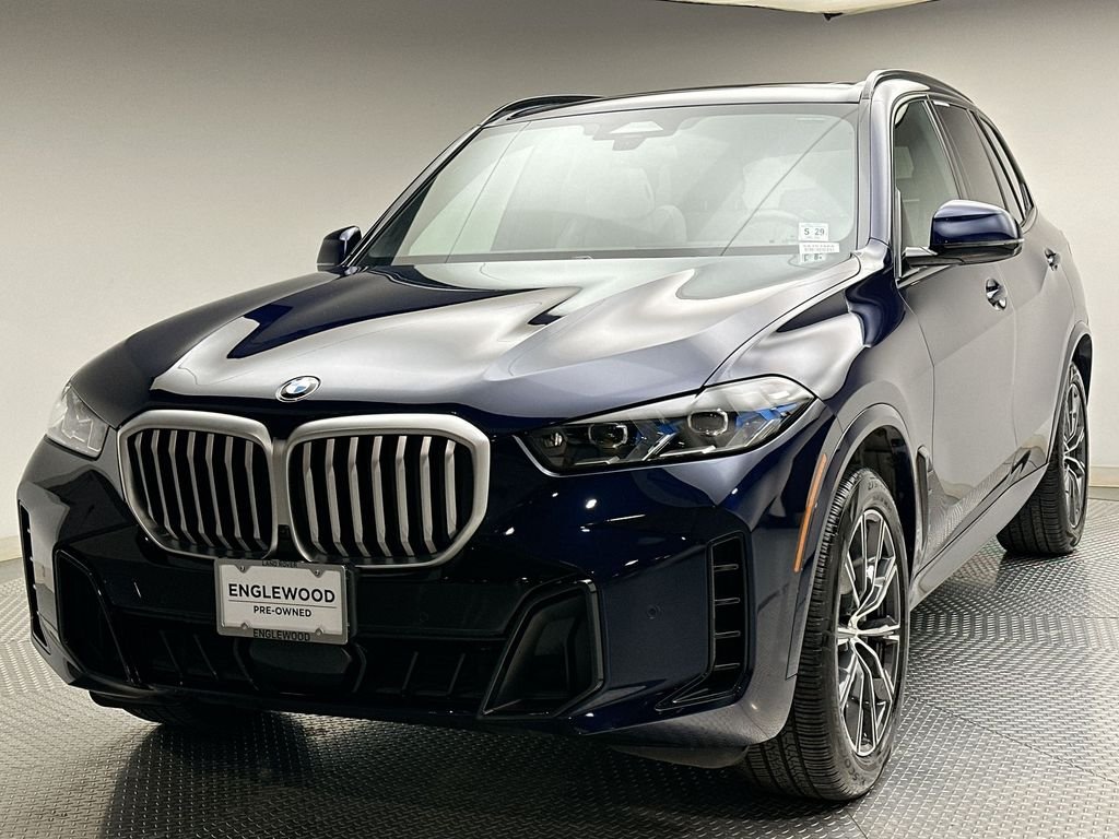 Used 2025 Blue BMW xDrive40i image 1