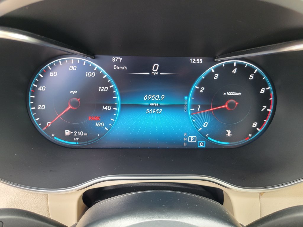 Used 2022 Black Mercedes-Benz GLC 300 image 26