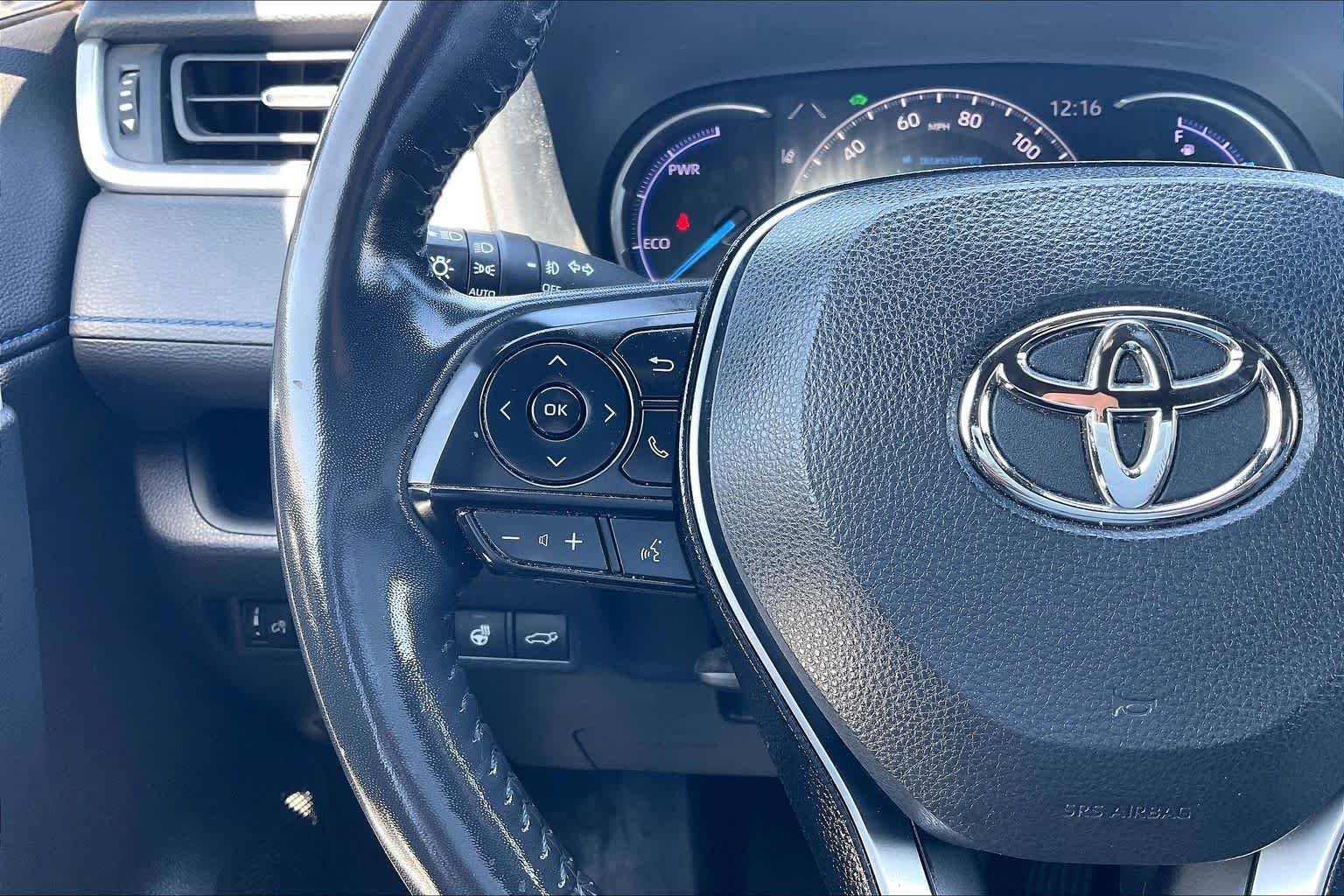 Used 2019 Blizzard Pearl w/Black Roof Toyota Hybrid XSE image 24