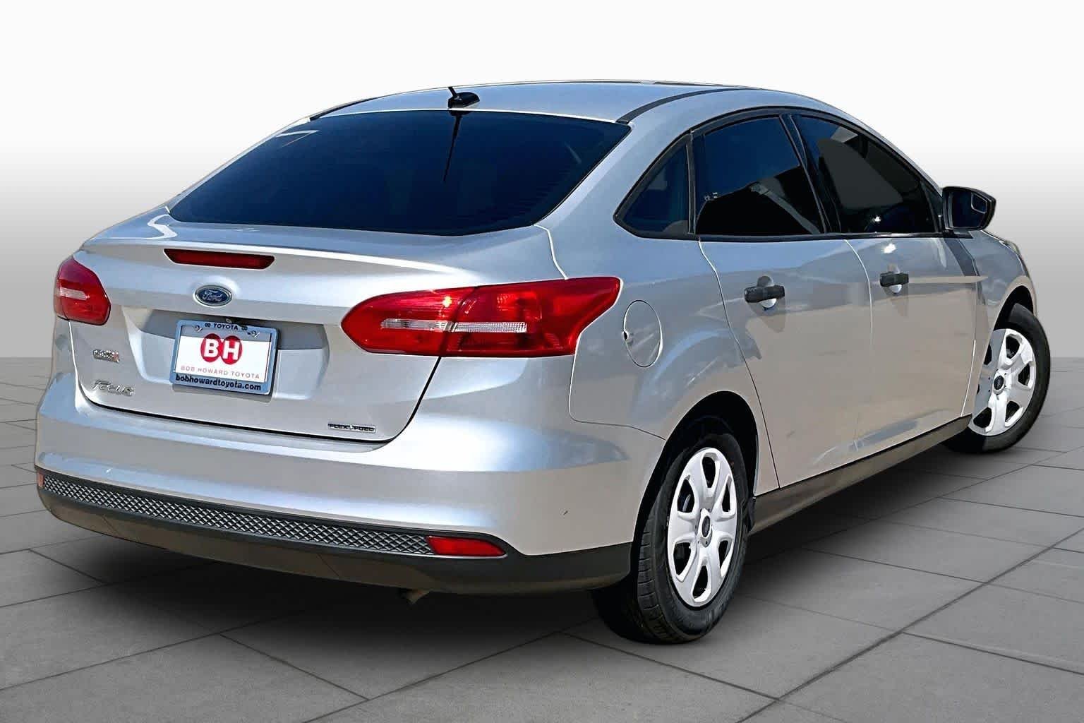 Used 2015 Ingot Silver Ford S image 13