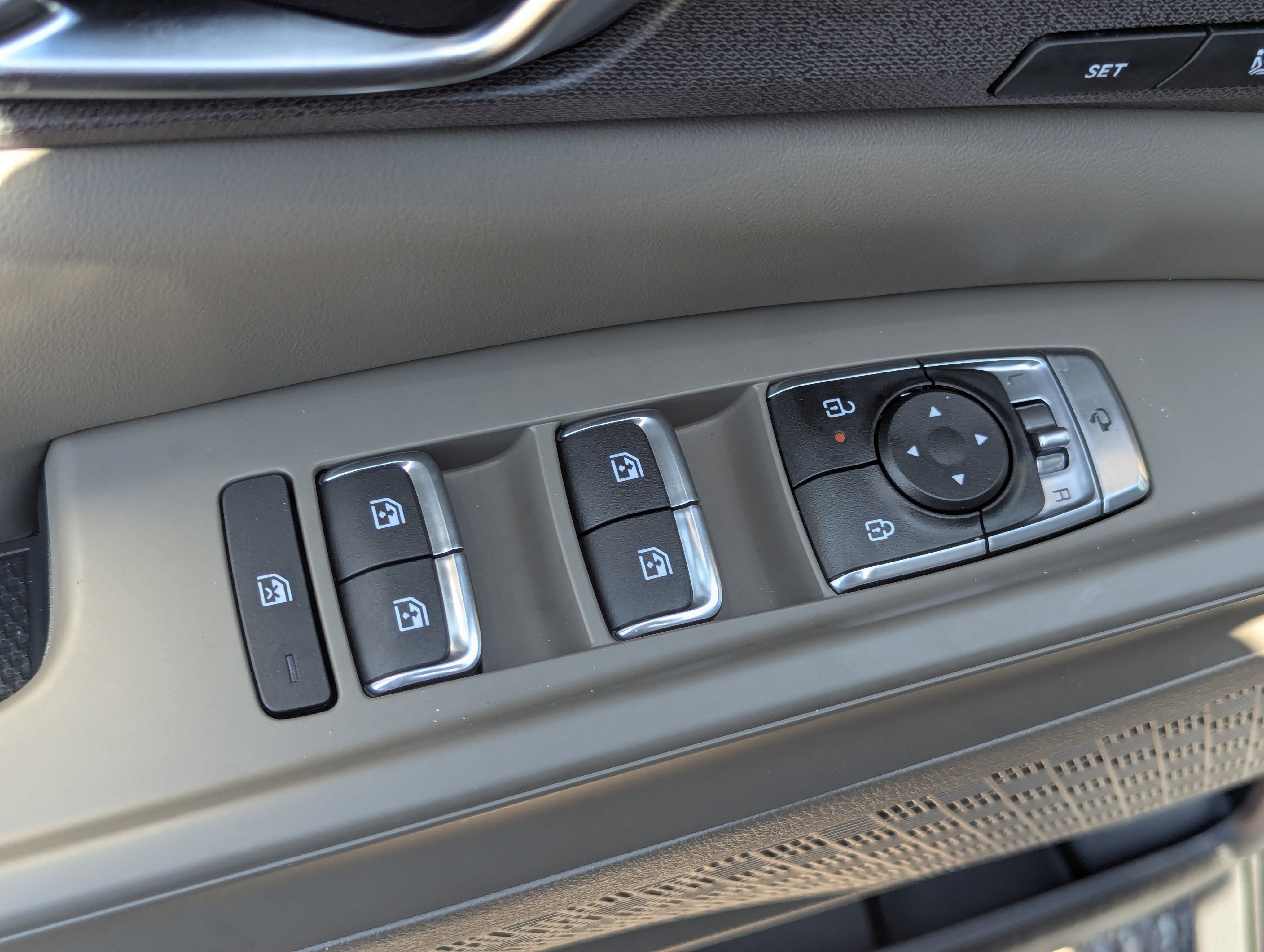 2026 Kia Carnival SX - Photo 22