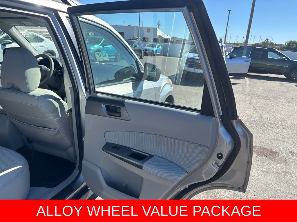 Used 2011 Silver Subaru 2.5X image 22