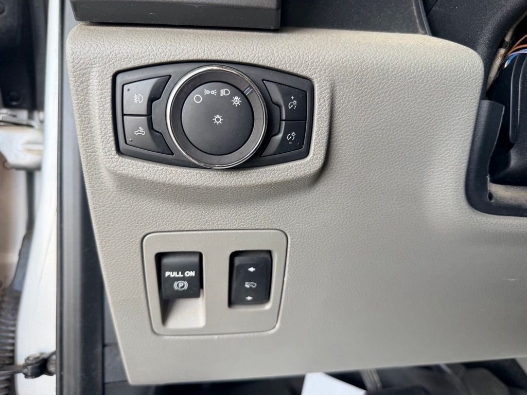 Used 2019 Silver Ford XLT image 15
