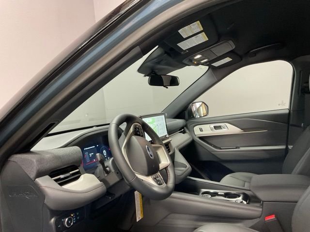 New 2027 Vapor Blue Metallic Ford Active image 17