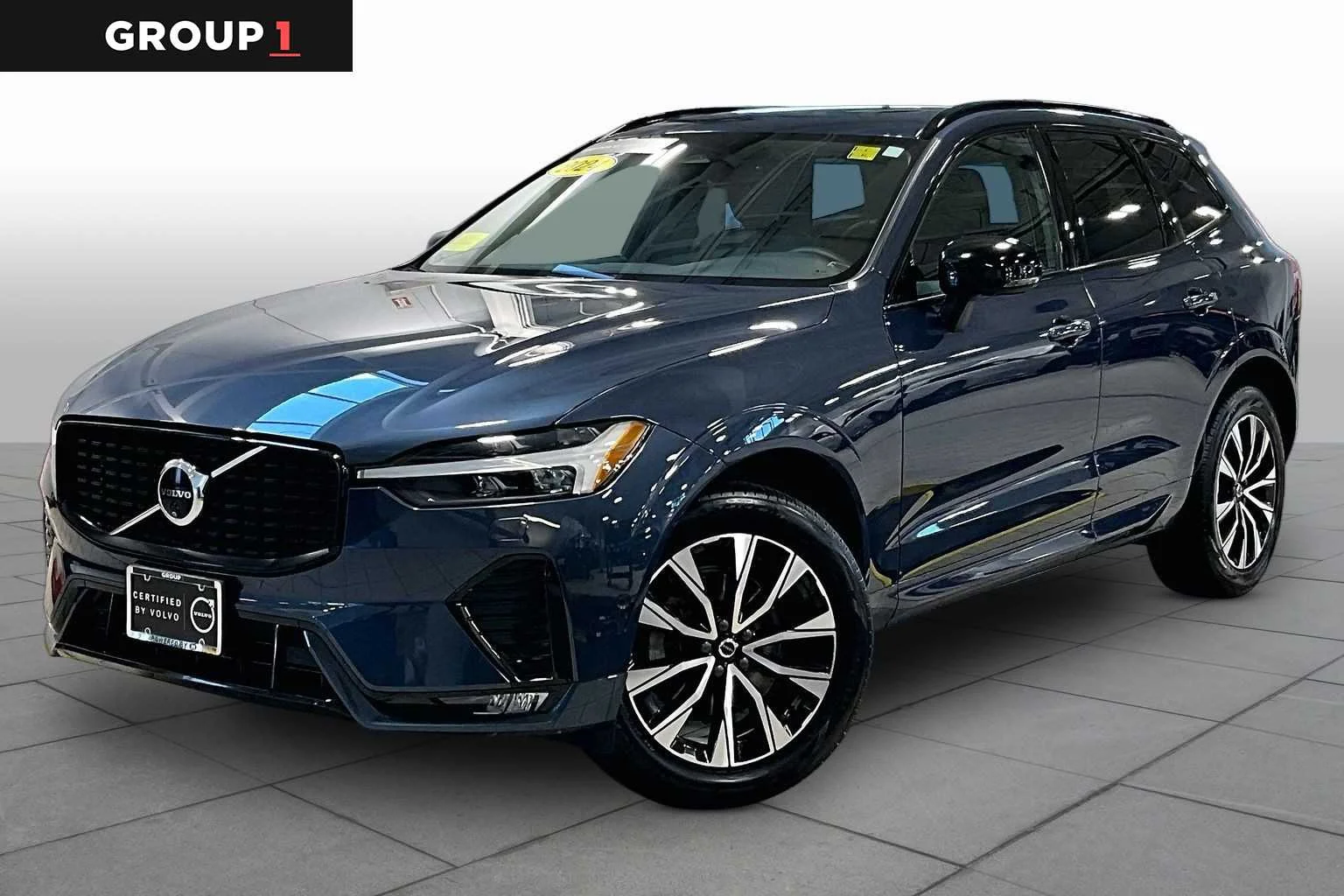 2024 Volvo XC60 Plus Dark Theme