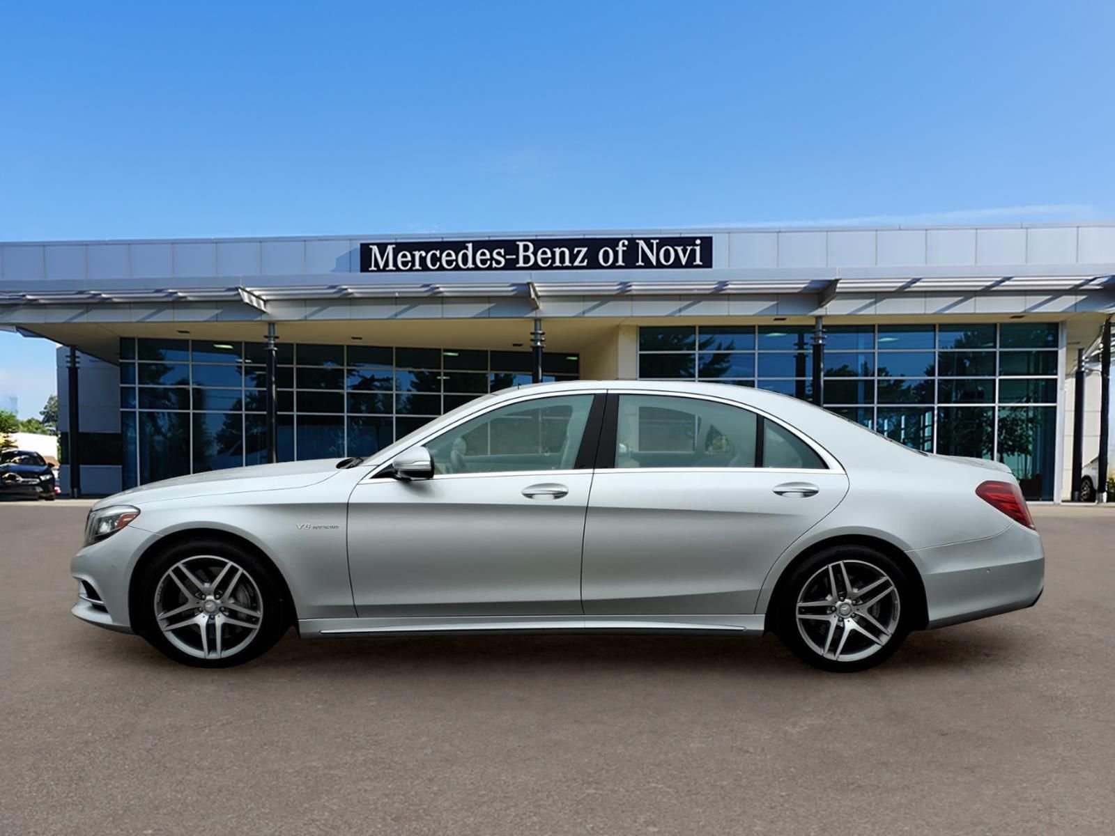 Used 2014 Mercedes-Benz S-Class S550 with VIN WDDUG8FB5EA042577 for sale in Novi, MI