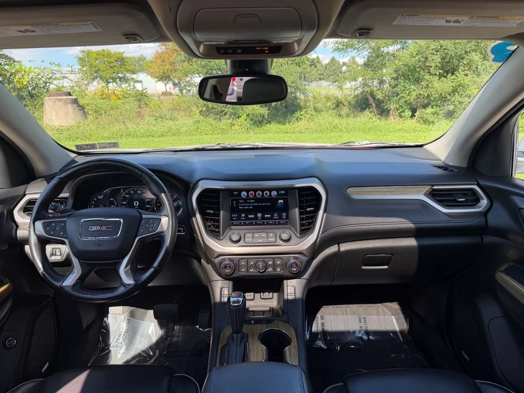 Used 2017 White GMC Denali image 14