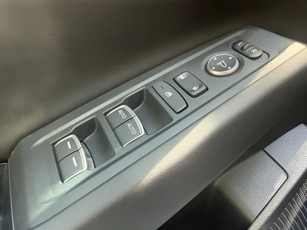 2023 Honda Accord EX - Photo 24