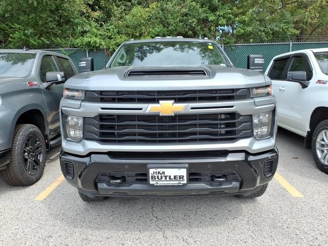 Used 2025 Sterling Gray Metallic Chevrolet Custom image 3