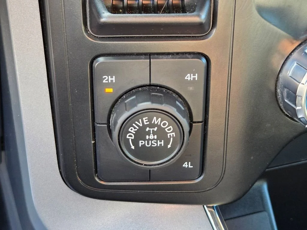 Used 2024 Atlas Blue Metall Ford XLT image 23