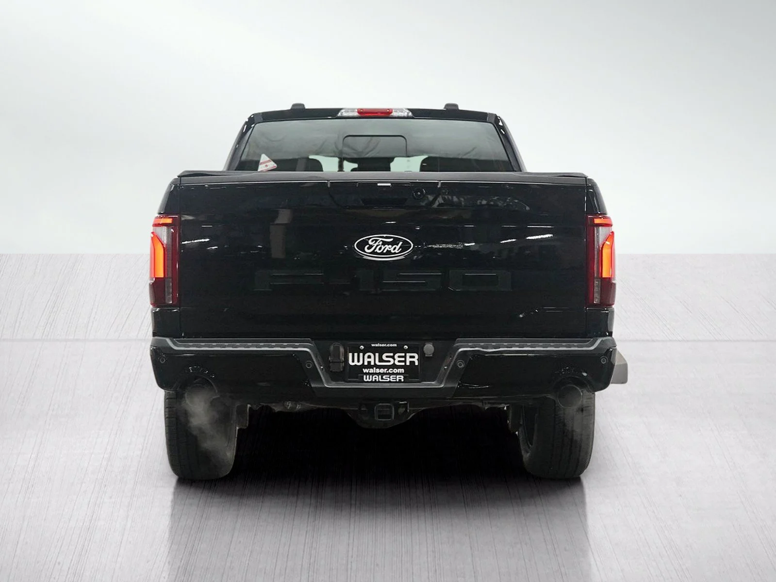 Used 2024 Agate Black Metallic Ford LARIAT image 4