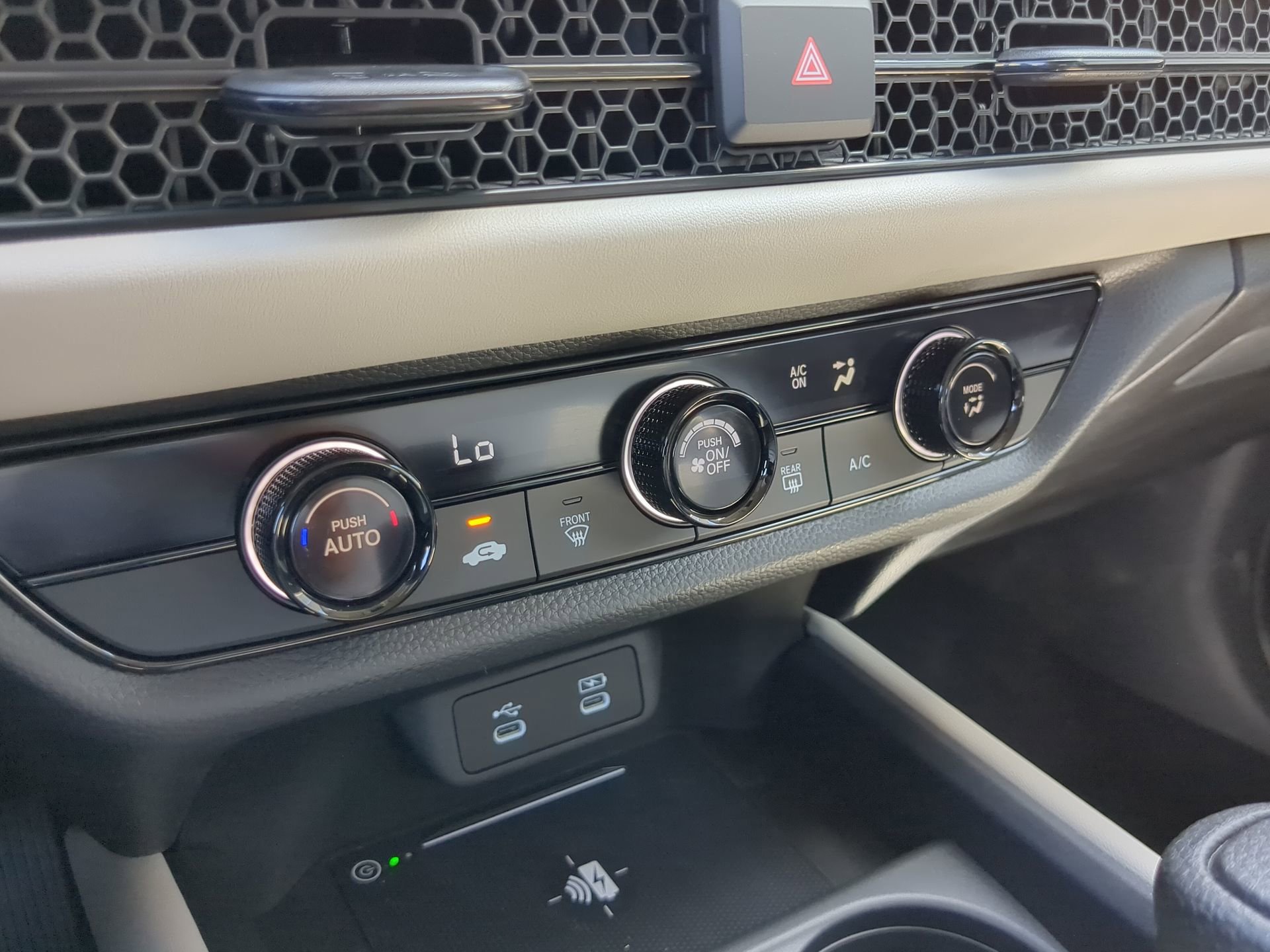 New 2027 Platinum White Pearl Honda LX image 23